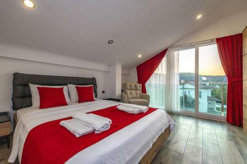 Villa Bella- 4 Bedroom Holiday Villa In Oludeniz