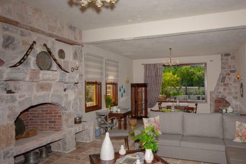 Hostal Room In Bb - Authentic Boutique Hotel