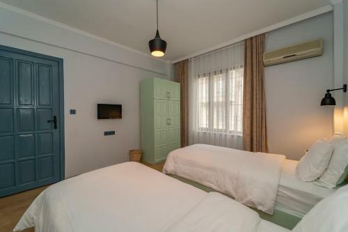Endemik Hostel - Female Only