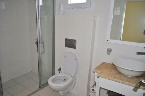 Heights Villa C