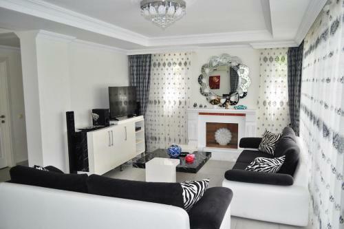 Heights Villa C