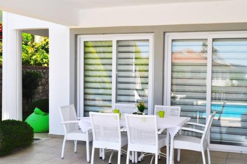 Twin Villa 2