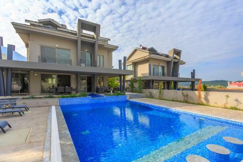 Orka Moderno Luxury Villa