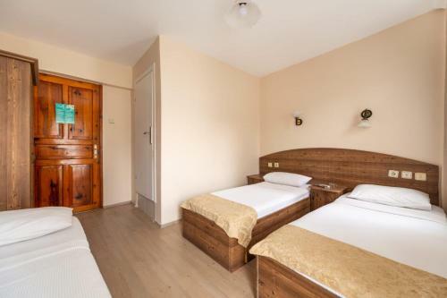 Hotel L?mon Otel Fo�a