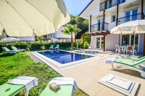 Ahatli Villa Sleeps 6 Pool Air Con