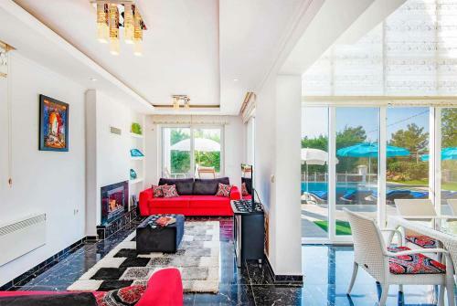 Unique Villa C