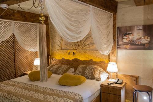 Bed & Breakfast Grand Elite Cave Suites