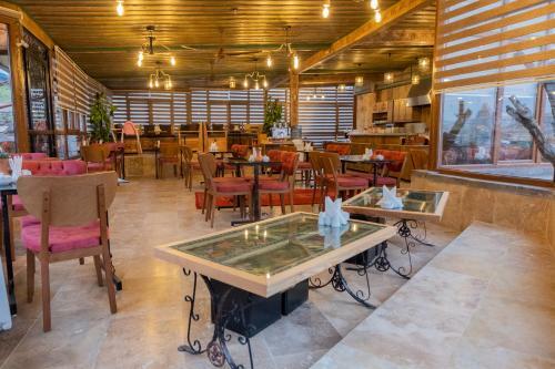 Bed & Breakfast Grand Elite Cave Suites