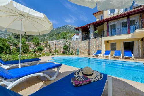 Villa K?l?�- 5 Bedroom Holiday Villa In Oludeniz