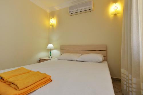 Villa K?l?�- 5 Bedroom Holiday Villa In Oludeniz