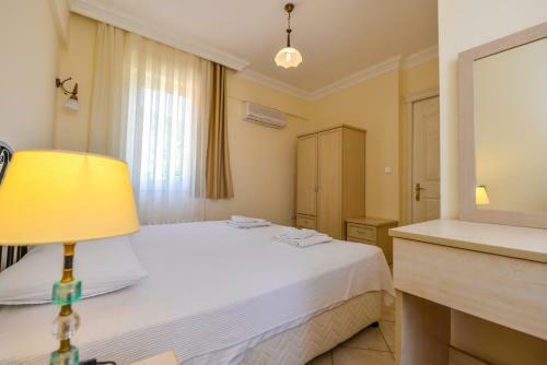 Villa K?l?�- 5 Bedroom Holiday Villa In Oludeniz