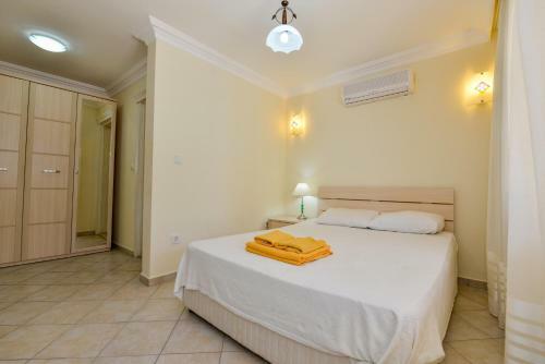 Villa K?l?�- 5 Bedroom Holiday Villa In Oludeniz