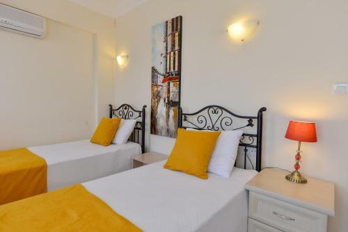 Villa K?l?�- 5 Bedroom Holiday Villa In Oludeniz