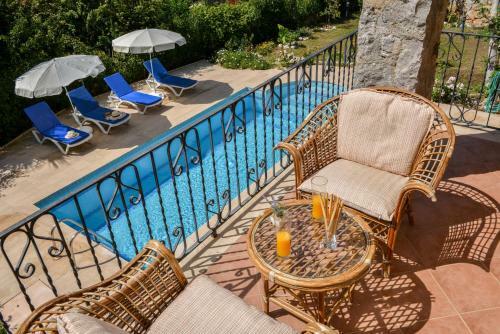 Villa K?l?�- 5 Bedroom Holiday Villa In Oludeniz