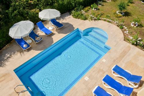 Villa K?l?�- 5 Bedroom Holiday Villa In Oludeniz