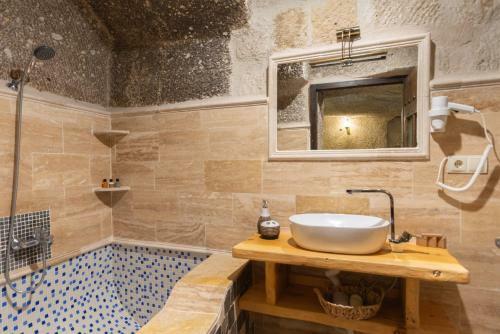 Vintage Cave House Hotel