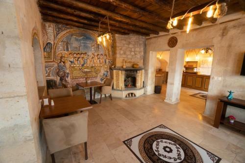 Hotel Helen Cave Suites