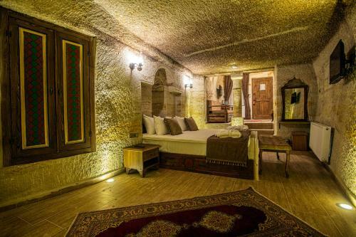 Hotel Ada Cave Suites