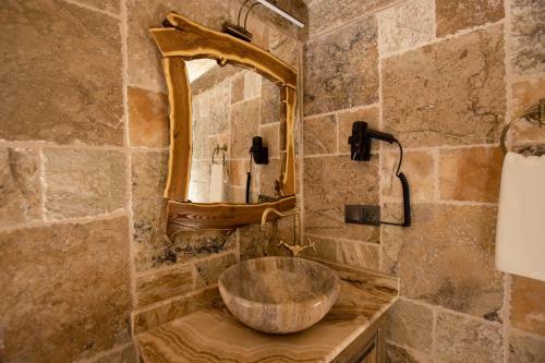 Medusa Cave Hotel