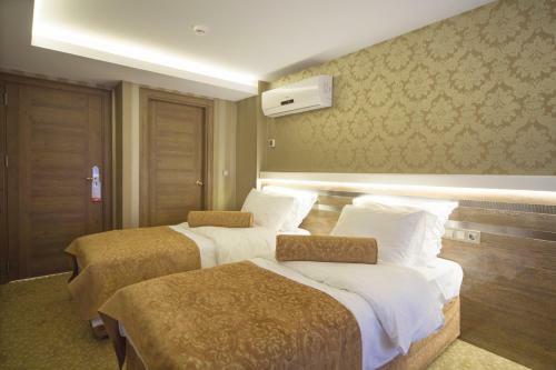 Golden Rain Hotel Old City