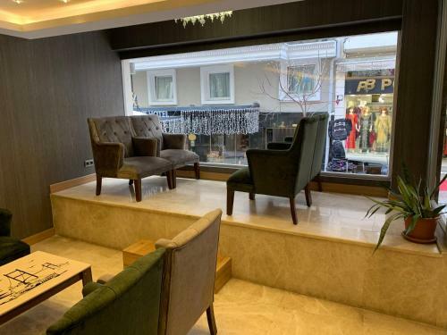 Golden Rain Hotel Old City