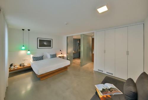 Alilass Hotel