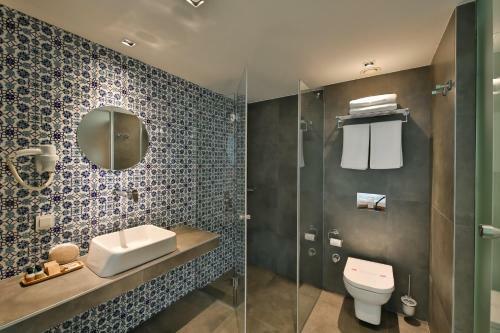 Alilass Hotel