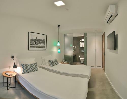 Alilass Hotel