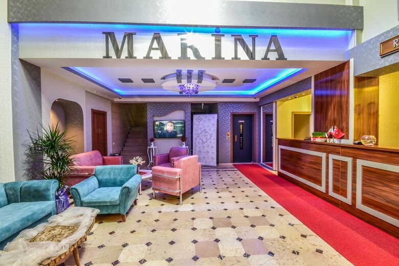 Mar?na Hotel