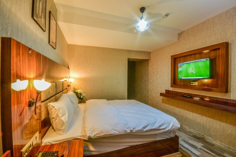 Mar?na Hotel
