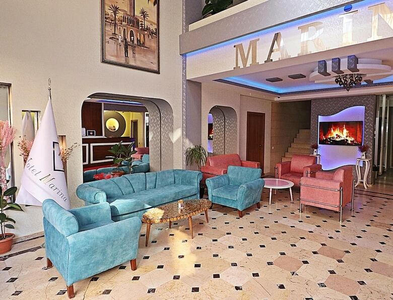 Mar?na Hotel