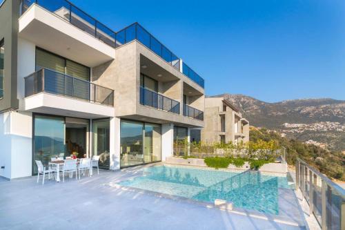 Kalkan Villa Sleeps 6 With Pool Air Con And Wifi