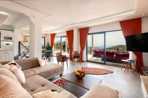 Kalkan Villa Sleeps 6 With Pool Air Con And Wifi
