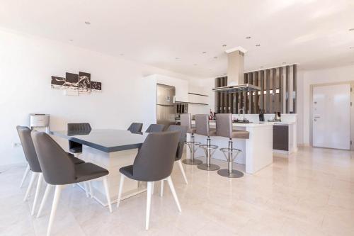 Kalkan Villa Sleeps 10 With Pool Air Con And Wifi