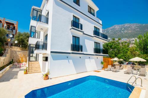 Kaya Apartments