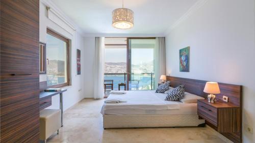 Kalkan Villa Sleeps 8 With Pool Air Con And Wifi