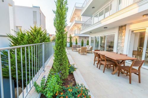 Kalkan Villa Sleeps 8 With Pool Air Con And Wifi