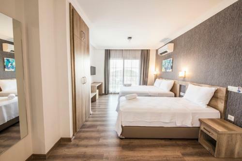 Hotel Dekatria Rooms&aparts