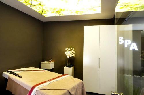 Majura Hotel Business