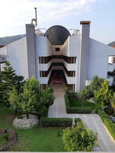 Fame Hotel