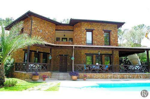 Gocek Villa Sleeps 6 Pool Wifi