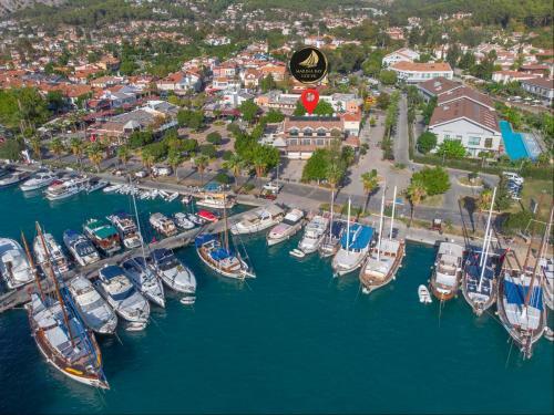 Hotel Marina Bay G�cek