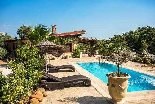 Kuyucak Villa Sleeps 6 With Pool Air Con And Wifi