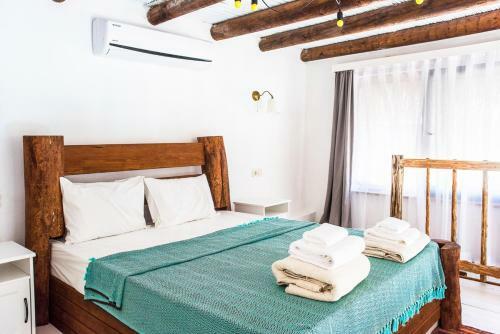 Kuyucak Villa Sleeps 2 With Pool Air Con And Wifi