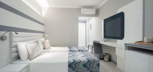 Hotel Blue Marlin Deluxe Spa & Resort