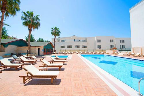 Hotel Ayma Beach Resort