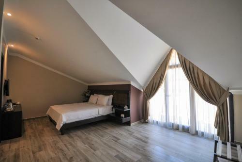 Resa Hotel G�cek
