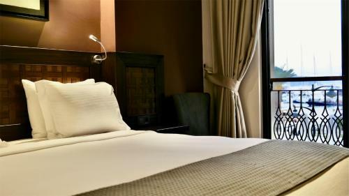 Resa Hotel G�cek