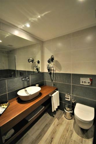 Resa Hotel G�cek