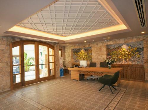 Resa Hotel G�cek